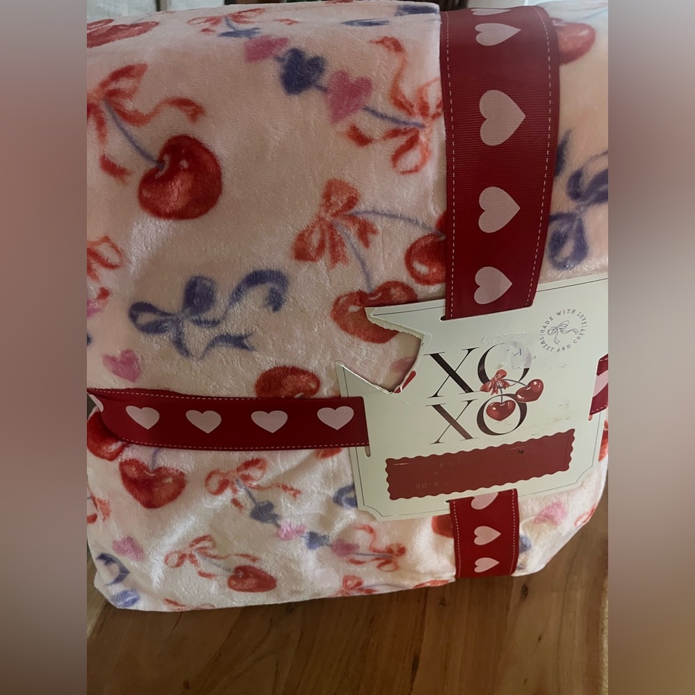 cherry and bow full /queen blanket
